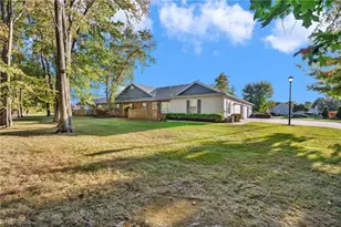 504 Heather Woods Dr, Elyria, OH 44035 - Photo 3