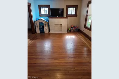 995 N Howard Street, Akron, OH 44310 - Photo 5