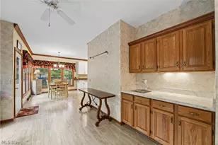 8519 Windsor Way, Grandview Heights, OH 44147 - Photo 13