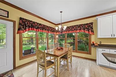8519 Windsor Way, Grandview Heights, OH 44147 - Photo 11