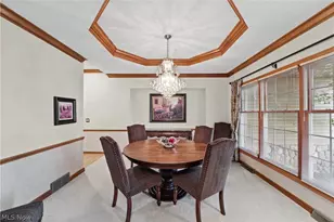 8519 Windsor Way, Grandview Heights, OH 44147 - Photo 5