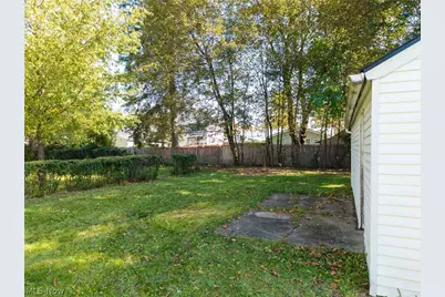 299 Zeller Avenue, Akron, OH 44310 - Photo 23