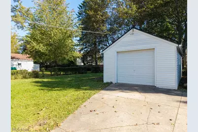 299 Zeller Avenue, Akron, OH 44310 - Photo 21