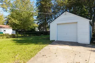 299 Zeller Ave, Akron, OH 44310 - Photo 21