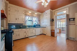 1429 Fulton Rd NW, Canton, OH 44703 - Photo 9