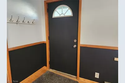 221 Washington Street, Coshocton, OH 43812 - Photo 17