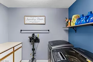 3597 Stratavon Dr NW, North Canton, OH 44720 - Photo 5