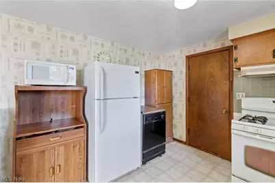 2665 Lyndale Avenue NW, Massillon, OH 44647 - Photo 11