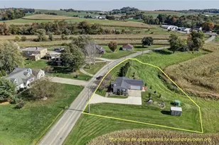 2955 Winklepleck Rd NW, Sugarcreek, OH 44681 - Photo 3