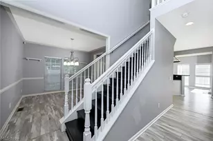 1930 Northgate Cir, Akron, OH 44320 - Photo 17