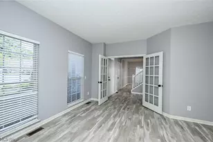 1930 Northgate Cir, Akron, OH 44320 - Photo 7