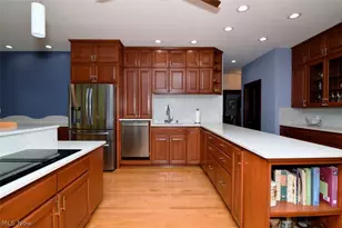 9205 Wilderness Passage Trail, Chagrin Falls, OH 44023 - Photo 11
