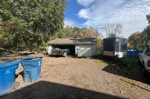 1423 Pin Oak Dr, Akron, OH 44312 - Photo 9