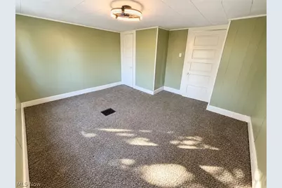 100 Perry Street, Struthers, OH 44471 - Photo 15
