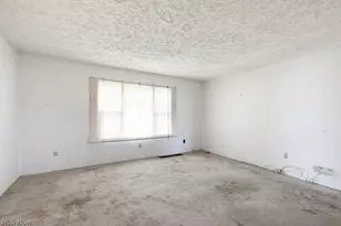 2417 Kermit Ave, Akron, OH 44305 - Photo 9