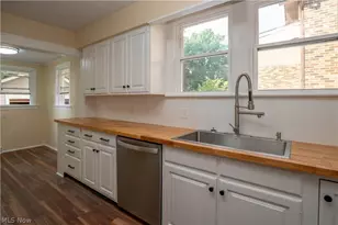 216 6th St NE, North Canton, OH 44720 - Photo 7
