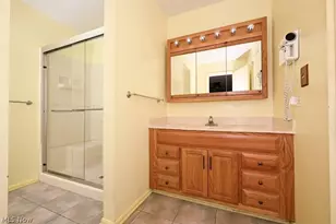 879 Hampton Ridge Dr, Akron, OH 44313 - Photo 19