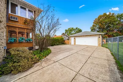 520 Orchardview Avenue, Green Hills, OH 44113 - Photo 3