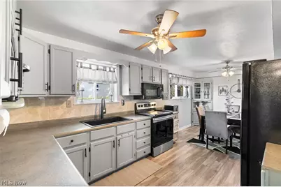 4127 Denison Avenue, Lorain, OH 44055 - Photo 9