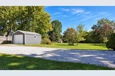 1714 Woods Road, Akron, OH 44306 - Photo 9