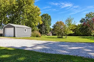 1714 Woods Rd, Akron, OH 44306 - Photo 9