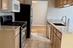 7550 Chandler Ct, Sagamore Hills, OH 44067 - Photo 9