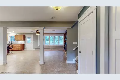 2878 Sunnybrook Road, Mogadore, OH 44260 - Photo 5