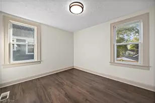 223 Stanford Ave, Elyria, OH 44035 - Photo 23