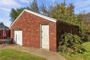 2459 Georgetown Rd NE, Canton, OH 44704 - Photo 31