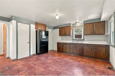 2459 Georgetown Road NE, Canton, OH 44704 - Photo 15