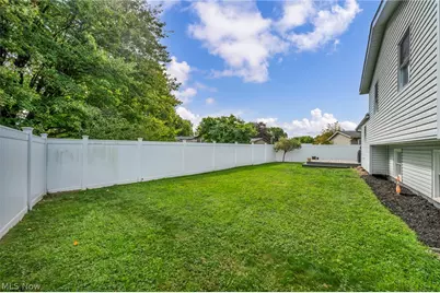 3246 Woodington Avenue SW, Canton, OH 44706 - Photo 41