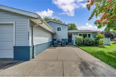 3246 Woodington Avenue SW, Canton, OH 44706 - Photo 3