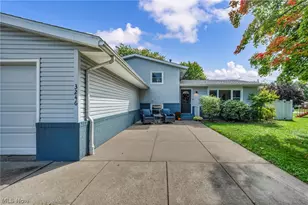 3246 Woodington Ave SW, Canton, OH 44706 - Photo 3