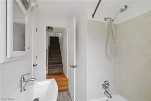 130 Forest Hill Dr, Avon Lake, OH 44012 - Photo 17