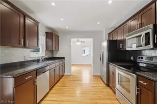 130 Forest Hill Dr, Avon Lake, OH 44012 - Photo 9