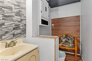 526 Meadow Ln, Cuyahoga Falls, OH 44221 - Photo 21