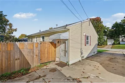 526 Meadow Lane, Cuyahoga Falls, OH 44221 - Photo 25