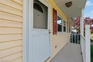 526 Meadow Ln, Cuyahoga Falls, OH 44221 - Photo 3