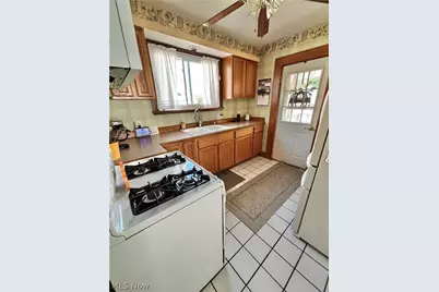 330 Ashland Avenue, Cuyahoga Falls, OH 44221 - Photo 9