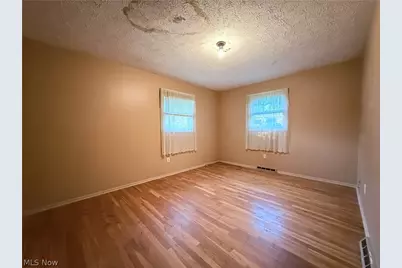 10715 Orrville Street NW, Massillon, OH 44647 - Photo 3