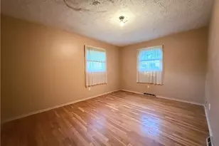 10715 Orrville St NW, Massillon, OH 44647 - Photo 3