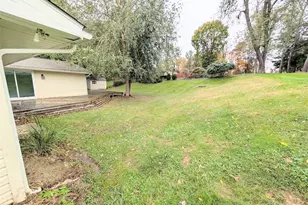 270 E Highland Dr, Zanesville, OH 43701 - Photo 9