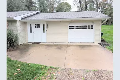 270 E Highland Drive, Zanesville, OH 43701 - Photo 11