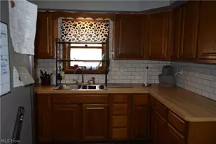 407 W Herrick Ave, Wellington, OH 44090 - Photo 9