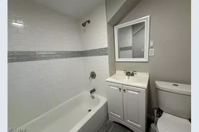 747 Brownell Avenue, Lorain, OH 44052 - Photo 9