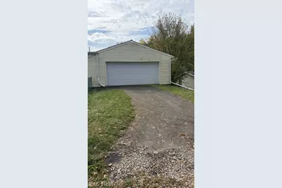 307 Ruggles Avenue SE, Canton, OH 44707 - Photo 5