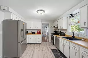 1047 Berkshire Dr, Macedonia, OH 44056 - Photo 7