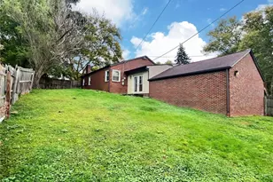 1105 Ridge Rd NW, Canton, OH 44703 - Photo 3