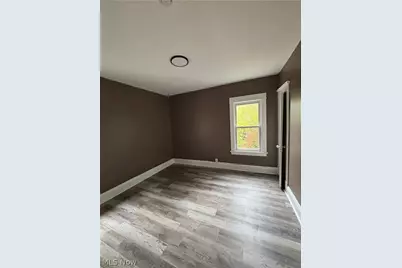 11913 Cromwell Avenue #Up, Loveland, OH 44120 - Photo 9
