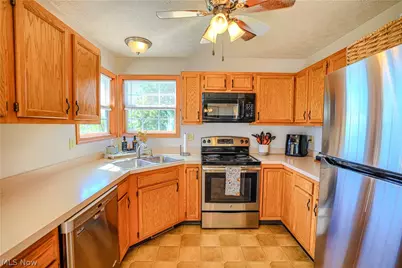 9142 Lisbon Street E, East Canton, OH 44730 - Photo 13